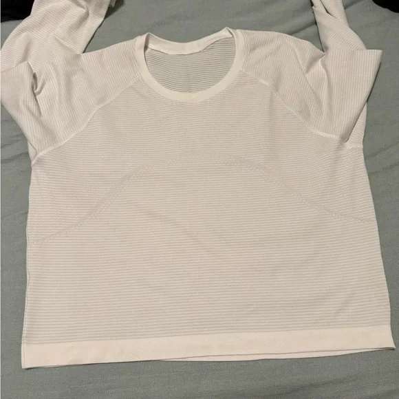 Lululemon Swiftly Tech White Long Sleeve Waist Length Shirt Top (size 12) - Picture 7 of 10